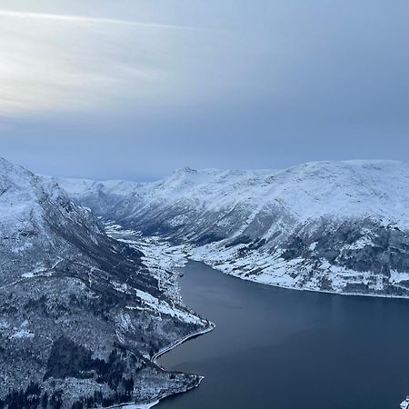 Naustvoll Villa Olden Bagian luar foto
