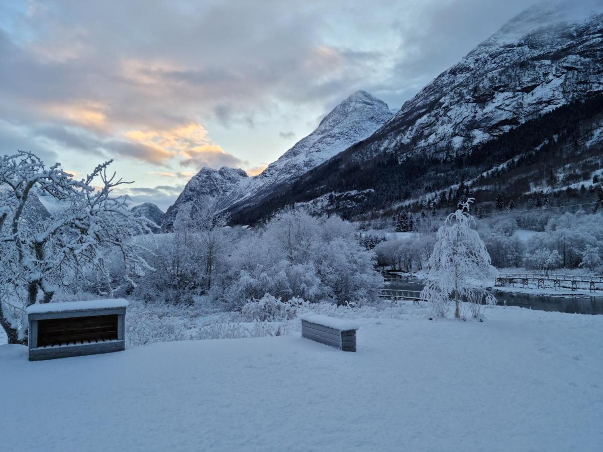 Naustvoll Villa Olden Bagian luar foto